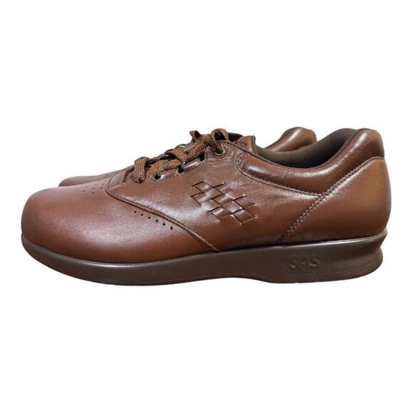SAS Free Time Walking Shoe NWOB Women size 9.5 Slim - Picture 2 of 7